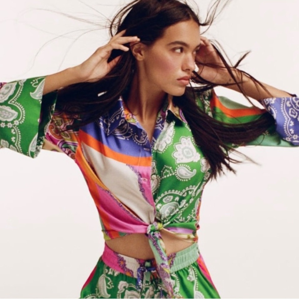 BLOGGERS FAV! NWT! ZARA PAISLEY SKIRT AND SHIRT SET!